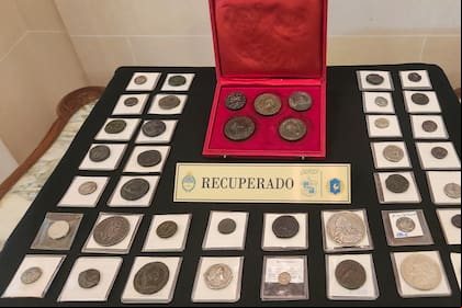 La Argentina le restituyó al Estado Italiano una colección de monedas del Imperio Romano recuperadas por la Aduana