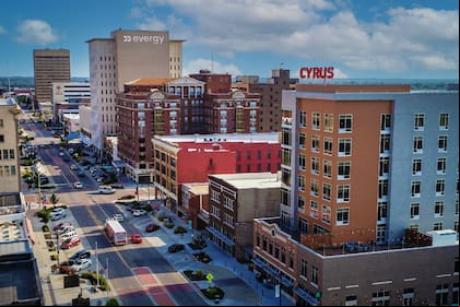La ciudad de Topeka, en Kansas, busca latinos y paga miles de dólares a quienes se muden