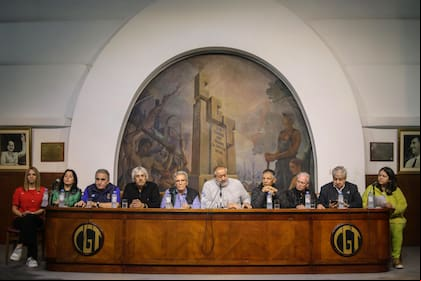 La cúpula de la CGT, ayer, al dar detalles sobre el paro del jueves y la movilización de hoy