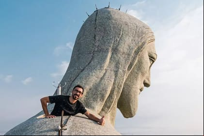 La foto de un brasileño que retrata la belleza del Cristo Redentor y la luna: “El clic perfecto”