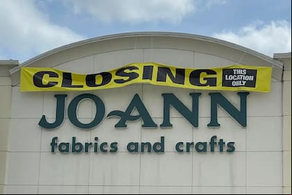 La icónica tienda minorista Joann Fabrics anuncia ofertas en todos sus productos por su cierre