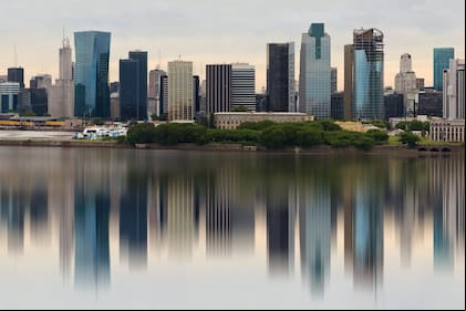 La Legislatura aprobó en primera instancia los Códigos de Edificación y Urbanístico; los límites en las alturas de los edificios es uno de los puntos más cuestionados; cómo impacta en el negocio de los desarrolladores