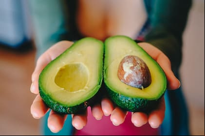 La palta contiene alrededor de 15 nutrientes que van desde calorías, carbohidratos, proteínas, fibra alimenticia, vitaminas A, C y E (imagen ilustrativa)
