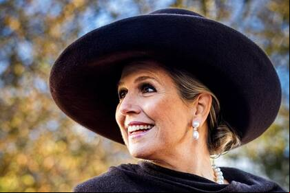 La reina Máxima estuvo en Londres y se robó todas las miradas con su elegante y sofisticado look monocromático (Foto: Instagram @patrickvkatwijk)