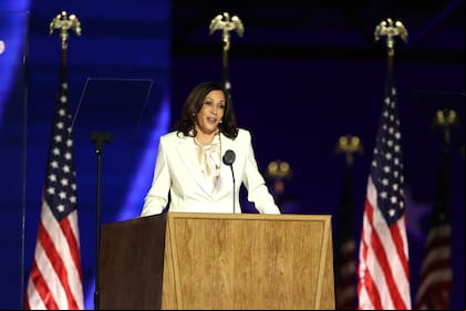 La vicepresidenta electa fue recibida con una ovación en Wilmington y aseguró: "Ahora tenemos la posibilidad de construir un futuro mejor"