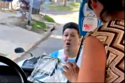 Los agresores cortaron el paso al colectivo
