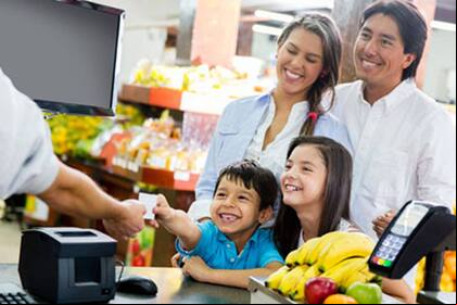 Los cupones para compra de alimentos son una importante ayuda para familias de bajos ingresos