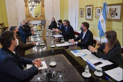 Los jefes de Gabinete y los ministros de Seguridad y de Transporte de la Nación, la Provincia y la Ciudad se reunieron en la Casa Rosada para evaluar los controles