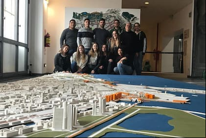 Los jóvenes trabajaron seis meses en el diseño de la maqueta premiada