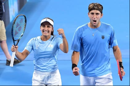 Lourdes Carlé y Tomás Martín Etcheverry, tras la victoria argentina sobre Australia en la United Cup que se juega en el país oceánico