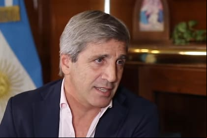 Luis Caputo, ministro de Economía de la Nación, entrevistado por Luis Majul en LN+