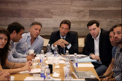 Marcelo Moretti, presidente de San Lorenzo, al frente de la reunión de Comisión Directiva del club