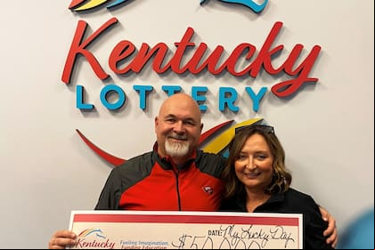 Mark Perdue compró el boleto de Powerball para el sorteo del 30 de octubre de 2023