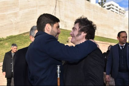 Maximiliano Pullaro y Javier Milei