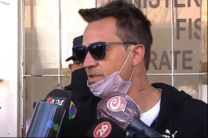 “Me estoy recuperando, desintoxicando y empezando a trabajar de a poco”, sostuvo Chano, quien agregó que no tiene o “con el mundo exterior” y que solo lee diarios, aunque le recortan las noticias que publican sobre él