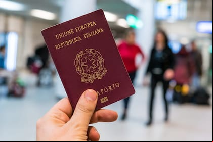 Miles de argentinos han accedido al pasaporte italiano por su descendencia