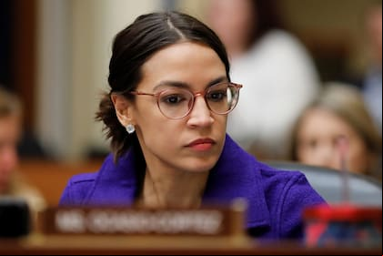 Ocasio-Cortez concentra el mayor respaldo entre votantes demócratas y gana terreno como figura nacional, mientras considera nuevos pasos estratégicos