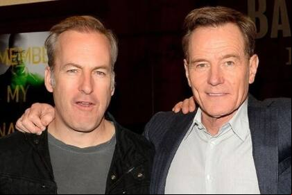 Odenkirk junto a Bryan Cranston en la premiere de una de las últimas temporadas de Breaking Bad