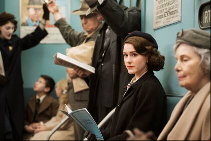 Rachel Brosnahan en la serie de Amy Sherman-Palladino