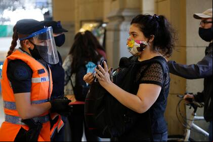 Recorrida por estacion Constitucion y paradas de colectivos para ver el caudal de pasajeros