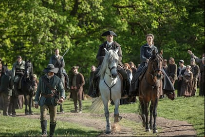 Sam Heughan (Jamie Fraser), Caitriona Balfe (Claire Fraser)