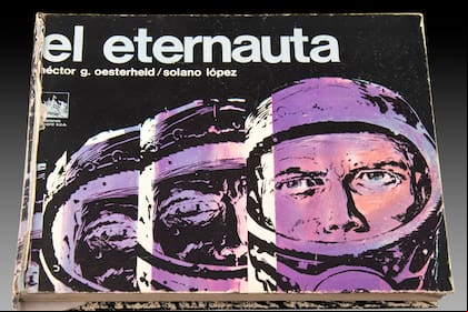 Se subasta un ejemplar de la primera edición de "El Eternauta" en formato de libro, firmado por el guionista y el ilustrador