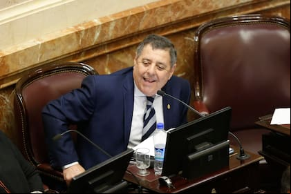Senador Alfredo de Angeli.
