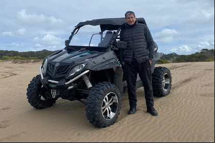 Sergio Gustavo Guibar (55) volcó a bordo de un Utility Task Vehicle (UTV) mientras transitaba por un médano