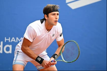 Tomás Etcheverry avanzó a los cuartos de final del ATP 500 de Hamburgo