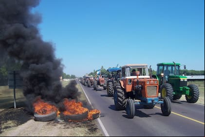 Tractorazo de los productores agropecuarios de Santa Fe contra la resolución 125, en marzo de 2008