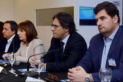 Tras la reunión de gabinete, Germán Garavano participó de una conferencia con Patricia Bullrich