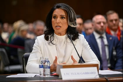 Tulsi Gabbard en enero de 2025, al ser nominada por el presidente Donald Trump como directora de Inteligencia Nacional (AP Foto/John McDonnell)