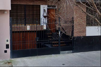 Un jubilado de 70 años murió de un infarto en su domicilio del barrio porteño de Parque Chacabuco luego de que dos delincuentes ingresaran a la vivienda