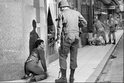 Una imagen de los primeros días posteriores al golpe de 1976