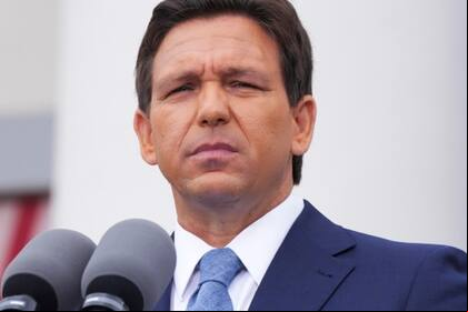 Una ley en Florida impone restricciones para algunas personas sin hogar