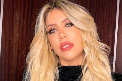 Wanda Nara posó con un osado conjunto para recibir el fin de semana con el que dejó poco a la imaginación