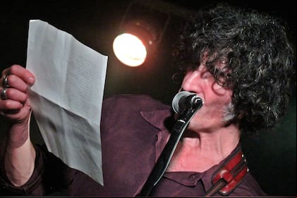 Willy Crook supo ser un habitué del bar que nació en Palermo y encontró en Almagro su casa definitiva
Nota por los 30 años del Bar Imaginario Cultural